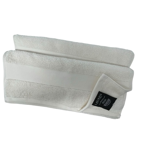 LAUREN RALPH LAUREN WESCOTT Linen Cream Set of 2 16 x 30" Hand Towels NEW - Picture 3 of 5